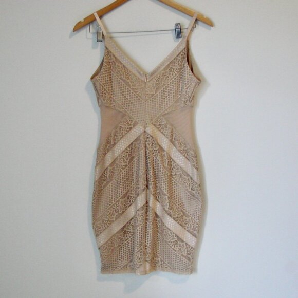 Guess Lacey Bodycon Mini Dress Nude Tan Stretch Bandage Holiday Party Size Small - Picture 10 of 13